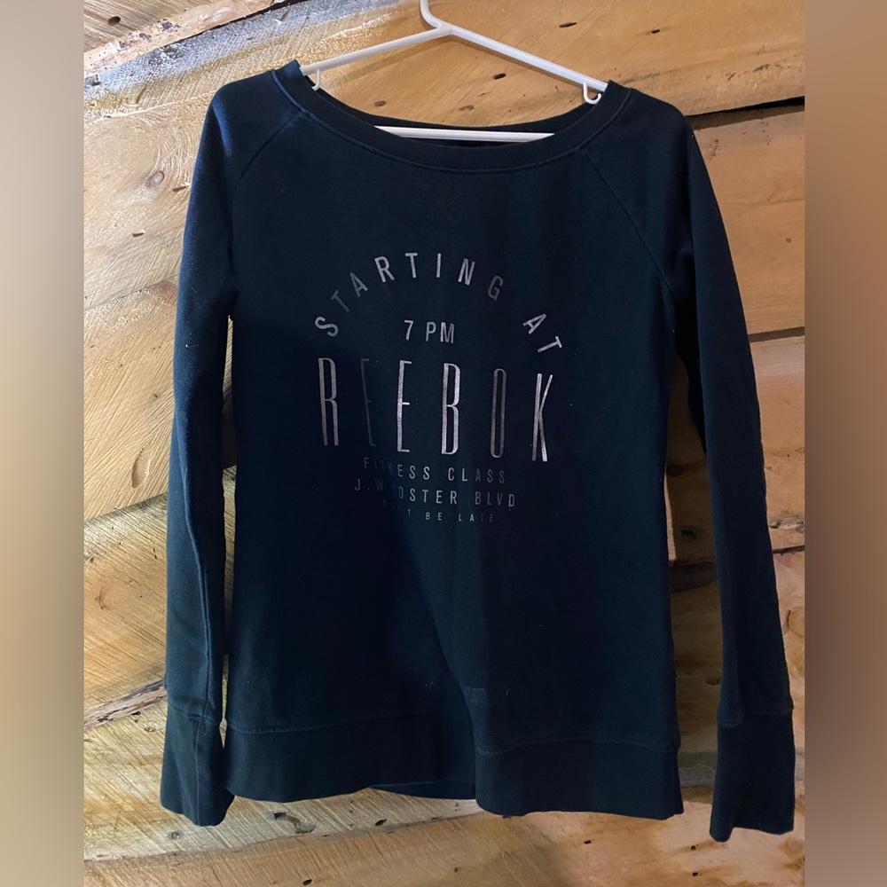 Reebok Crewneck Sweatshirt size medium